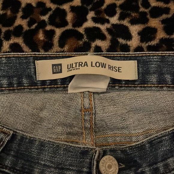 Ultra low rise gap jeans - Picture 2 of 4